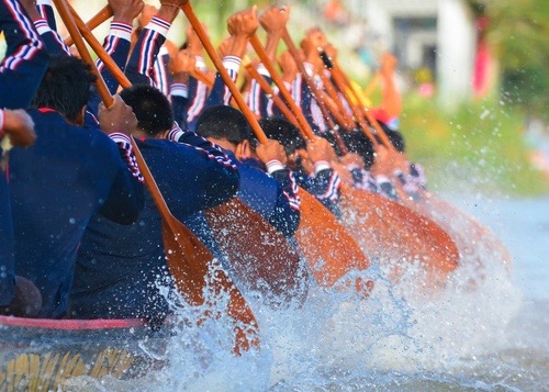 Rowing on Water